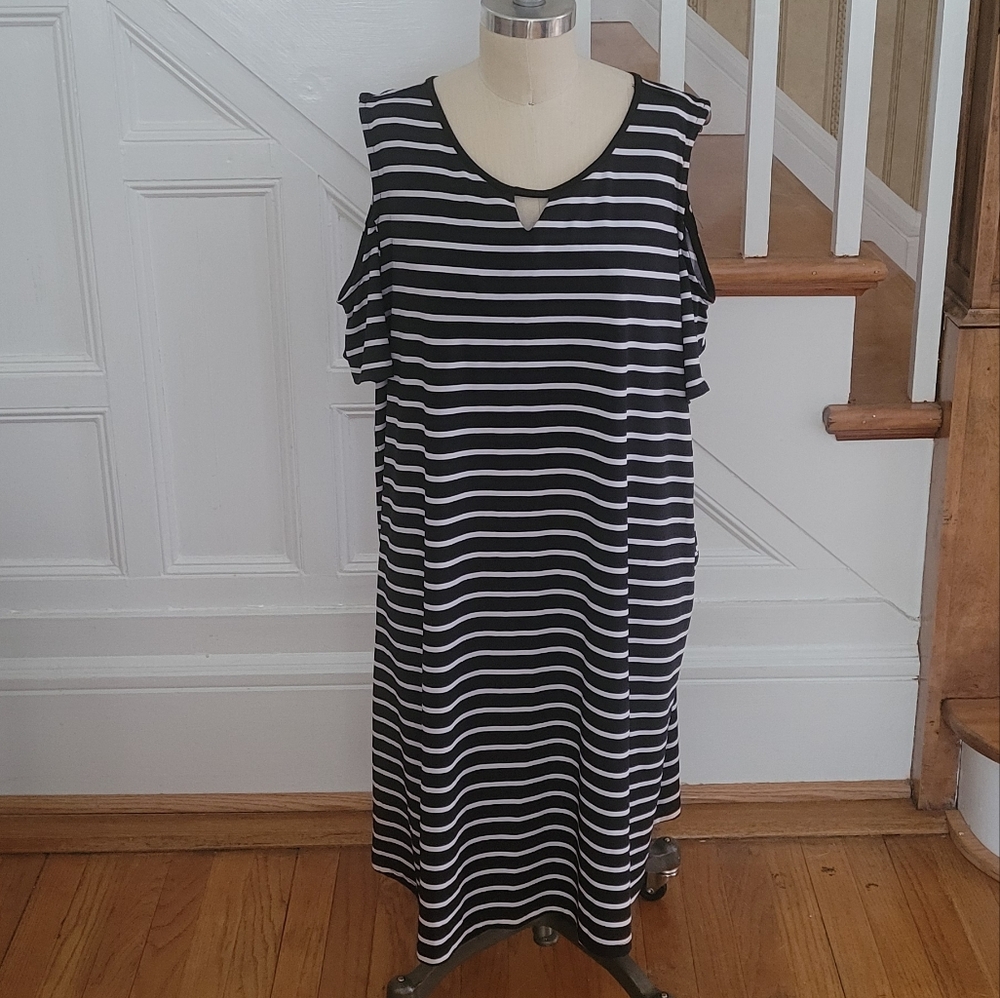 SIGNATURE COLLECTION Maxi Tall Black & White Striped Dress Size 2X 2T 22W-24W